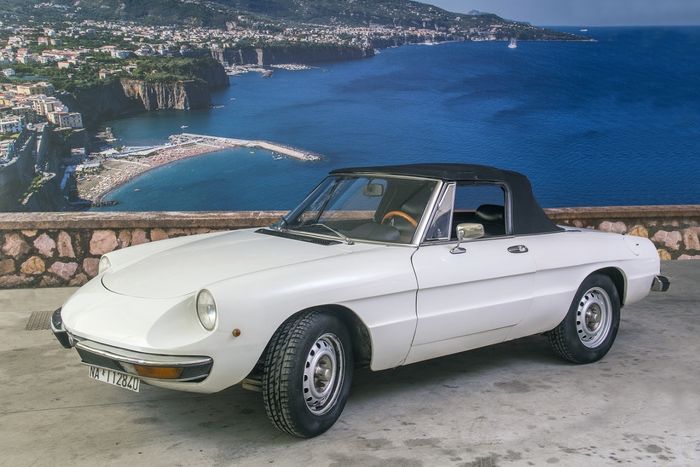Alfa Romeo Spider 1974
